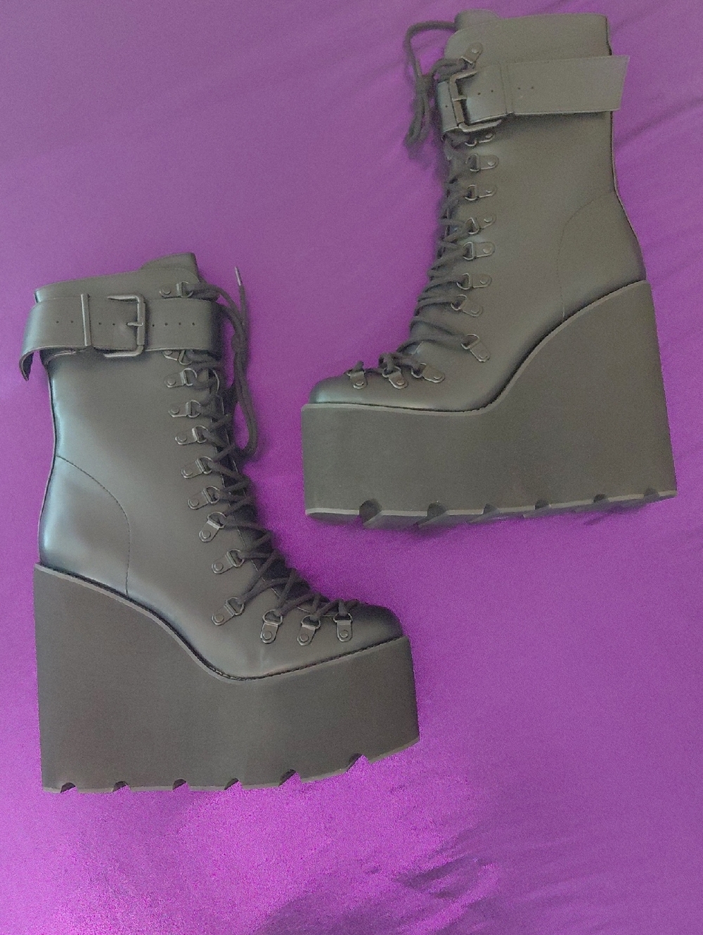 DOLLSKILL CURRENT MOOD SZ.11Platform Lace-Up FROM TOE BUCKEL TOP